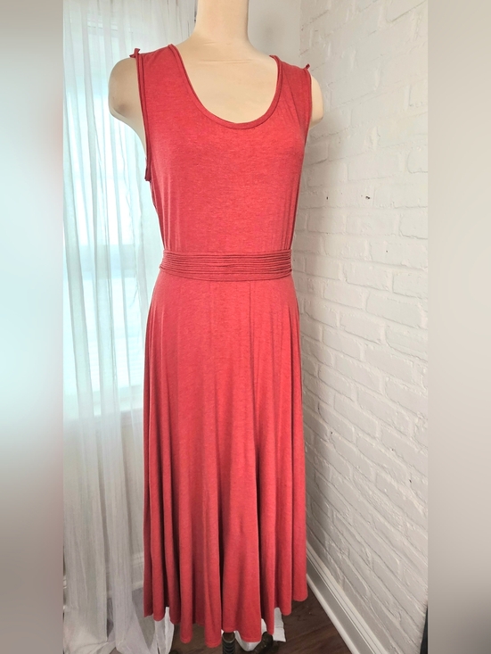 Max Studio Dresses & Skirts - Max Studio Knit Midi Dress Size L NWT Coral Sleeveless Fit & Flare